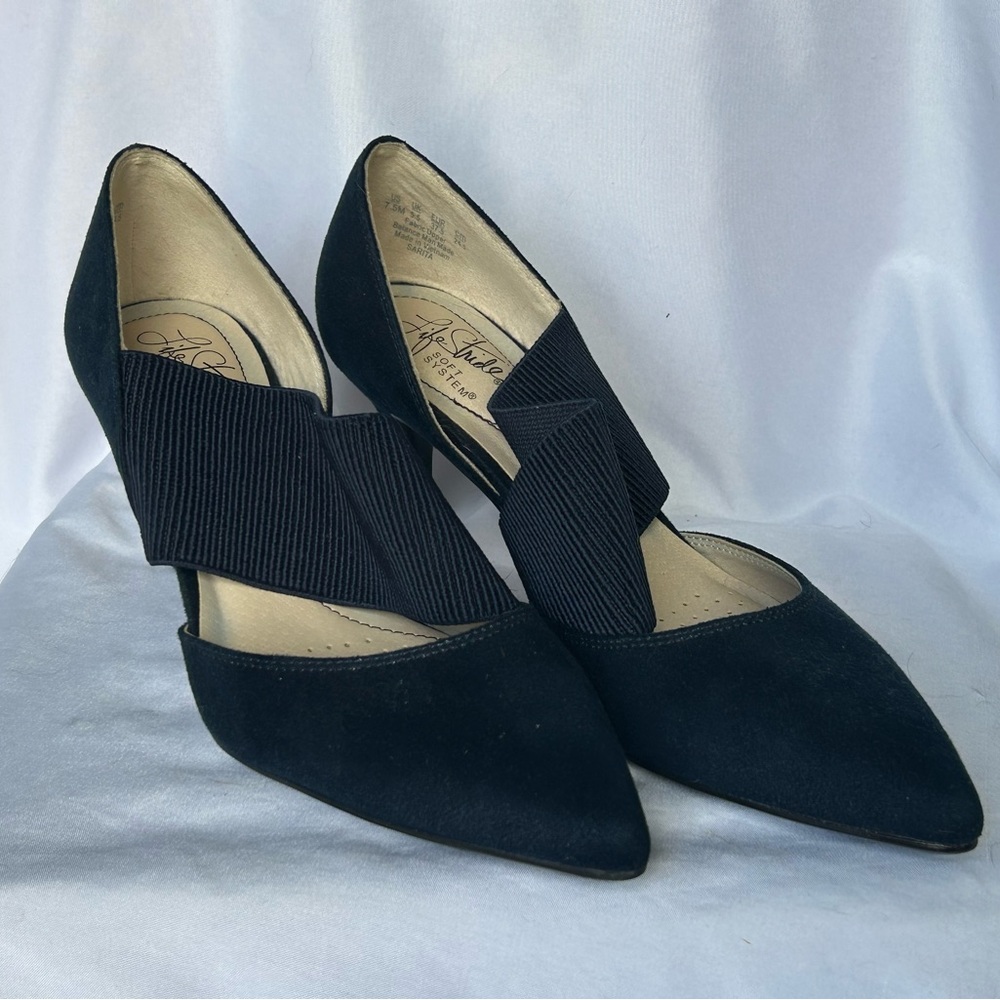 Life Stride Black Asymmetrical Heels